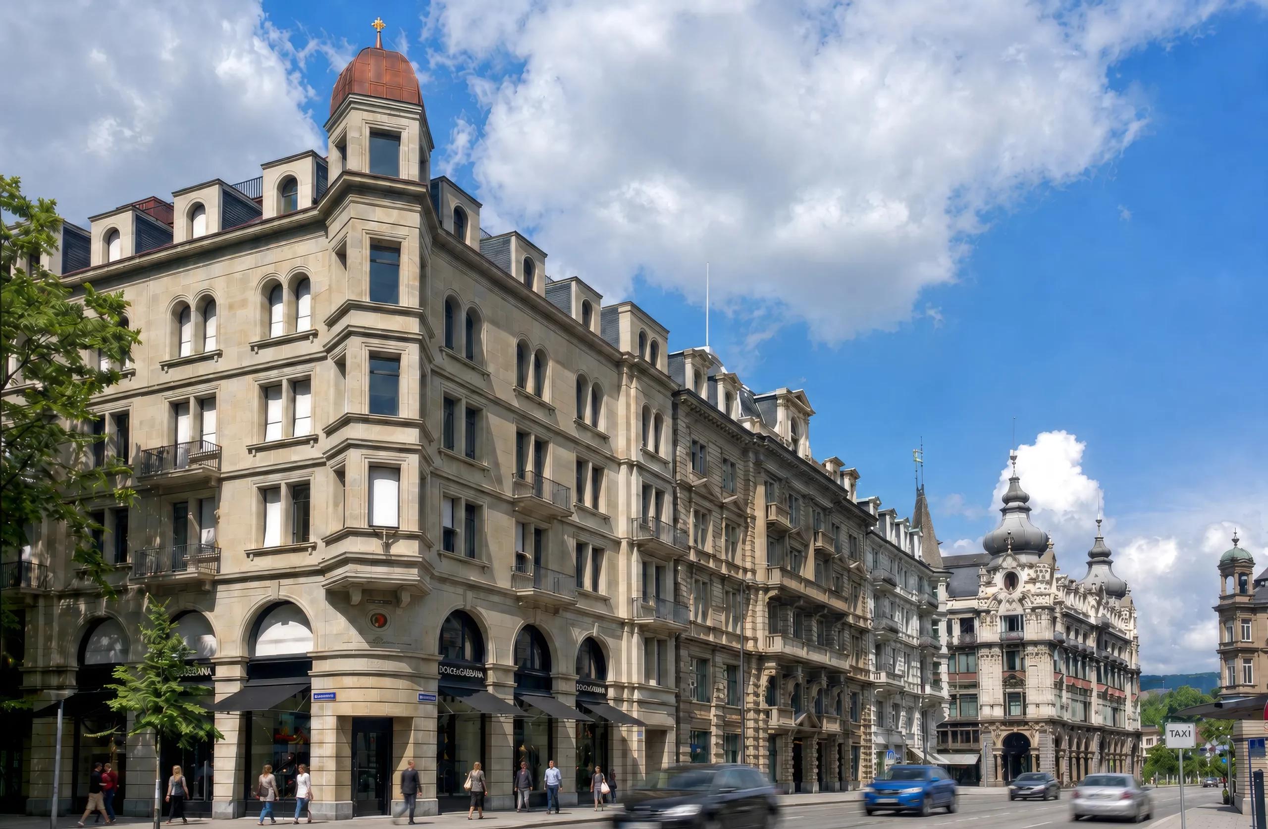 Historic stone facade of Haus Gryffenberg at Bahnhofstrasse 10 in Zürich